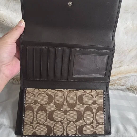 Coach Signature Canvas Long Wallet - Picture 5 of 14